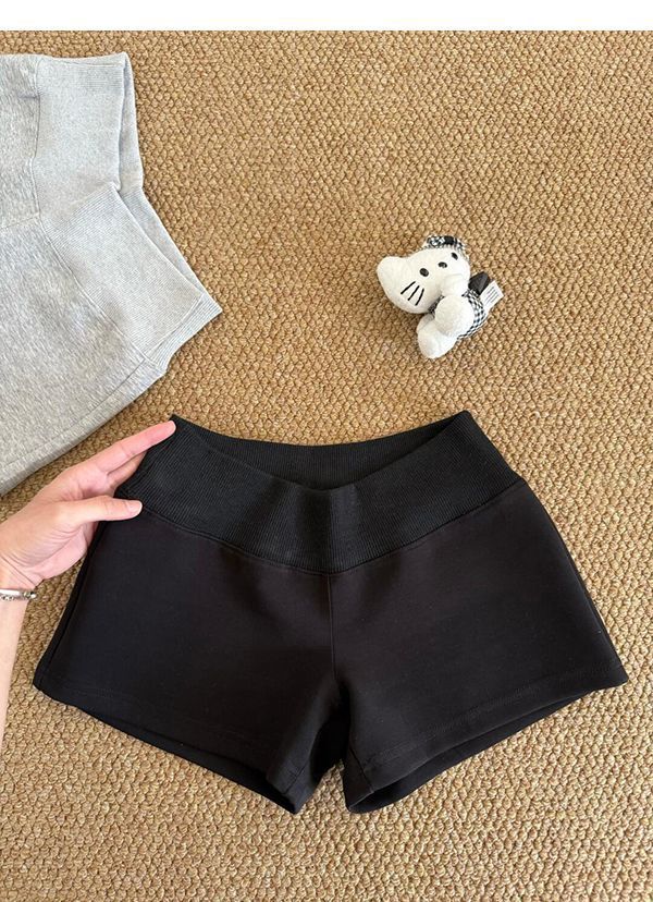 Black American Hot Girl Sports Shorts Women's Summer 2025 New Outerwear High Waist Hip Covering Women's Group Hot Pants Leggings