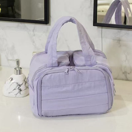 Fashionable and Simple 2025 New Style Makeup Bag, Large Capacity, Divided and Layered Toiletry Bag, Portable Travel Makeup Storage Bag