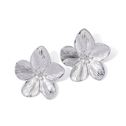 European and American Style Exaggerated Titanium Steel Flower Earrings for Women, French Three-Dimensional Fashion Light Luxury Silver Petal Earrings Versatile Style