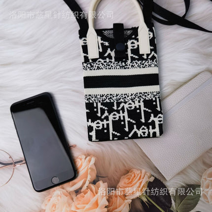 Girl's Heart-Shaped Knitted Crossbody Bag