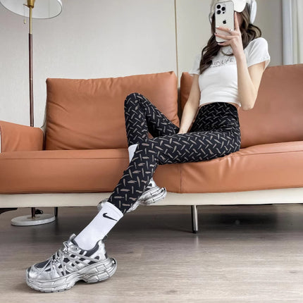 2025 New Women's Starry Dot Print Leggings Women's Nine-Point Pants Yoga Slimming Outerwear Women's Pants