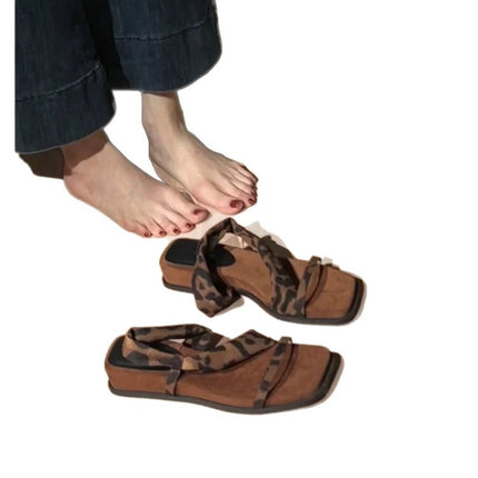 New Ready-Made Thick-Soled Square-Toe One-Line Sandals for Women to Wear Outside, Retro Style with Skirt Sandals, Two-Wear Slippers