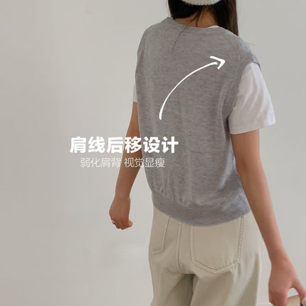 Du Xiaozhai's New Autumn and Winter Layering Products Are Preferred Wool Knitted Vest Women's V Neck Short Sleeveless Casual Sweater Top