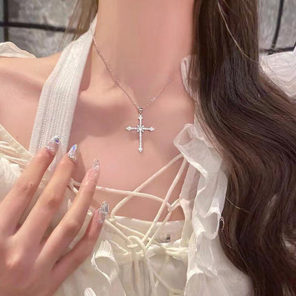 2024 Summer New Fashion Neck Chain Full Diamond Star Cross Necklace Cold Wind Sweet Cool Flash Diamond Pendant Neck Chain