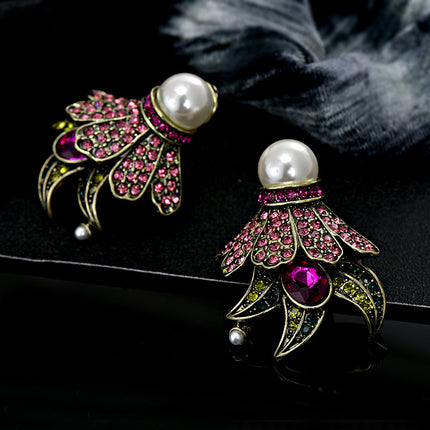 Exaggerated mid-ancient light luxury Iris full Diamond Pearl Crystal necklace suit fashion luxury crystal stud earrings necklace