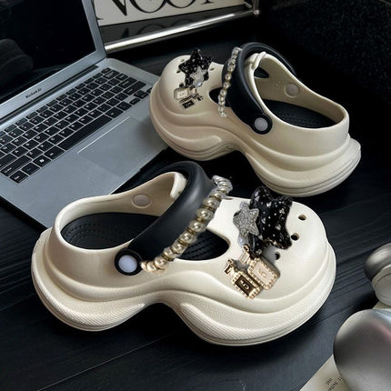 2026 Hot-Selling Women's Summer Sandals with Closed-Toe Design, Non-Slip, Versatile, Stylish, Dirt-Resistant, with Pearl Chain