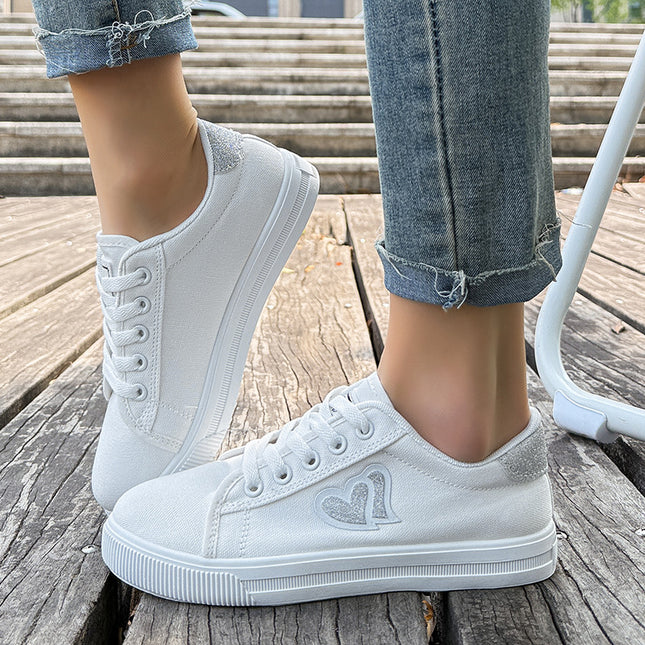 Large Size White Sneakers for Women 2026 New Popular Summer Flat Casual Versatile Sneakers with Soft Soles and Breathable Canvas Shoes