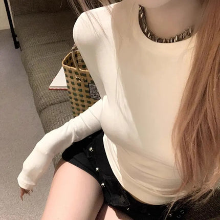 Trendy Slim-Fit Long-Sleeve T-Shirt for Women, Autumn Slimming Round-Neck Short Top, Sexy Base Layer Shirt