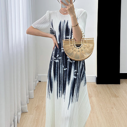 Miyake Classy Printed Skirt for Women 2023 Summer New Niche Age-Reducing Loose Pleated Round Neck Short-Sleeved Dress
