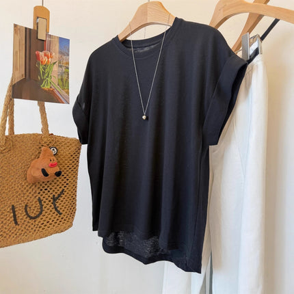 Muyang Recommends It! Minimalist, Relaxed Style Short-Sleeve T-Shirt for Women with Front Short and Back Long Design and Decorative Buttons on the Back
