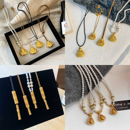 Gold-Plated Necklace for Women, Vintage Fashion Versatile Pendant with a High-End Design Sweater Chain Clothing Accessory