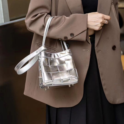 Summer textured leather woven bucket bag fashionable fashionable wings closed-toe layer cowhide mini women's bag underarm bag