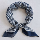 Hanging card square houndstooth navy blue / 58x58cm