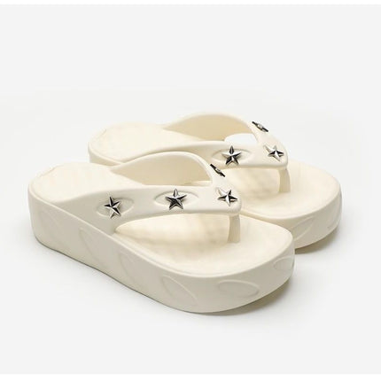New Style Thick-Soled Flip-Flops for Women's Summer Outer Wear Rivets Fashion Internet Celebrity Five-Pointed Star Beach Sandals Non-Slip Slippers