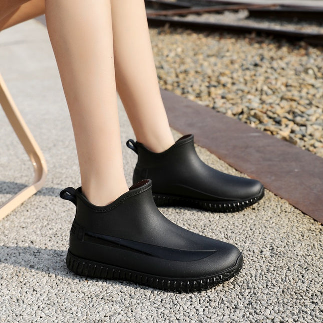 New Japanese Style Simple Short Rain Boots Women's Summer Waterproof Non-Slip Rain Boots Thick Bottom Cyber Popular Fashion Wear-Resistant Rubber Shoes Water Boots