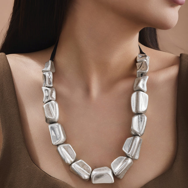 Cross-border ancient silver heavy industry geometric square black line woven exaggerated necklace trend temperament simple retro Korean products batch