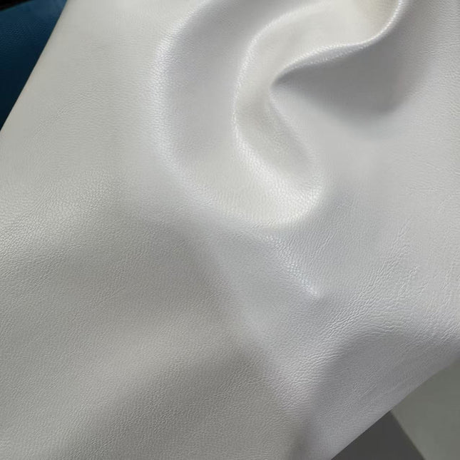 Elastic Pu Soft Leather Fabric with Fine Grain for Bags and Shoes, Flat Elastic Clothing Material, Plain Weave Garment Accessories for Cross-Border Trade
