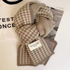 Houndstooth khaki