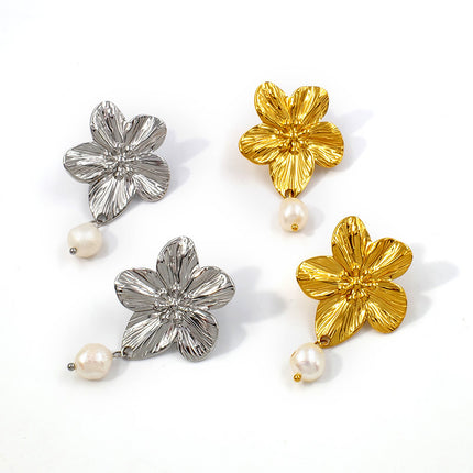 Flower European and American French Retro Earrings High-End Niche Electroplated Large Circle Titanium Steel Earrings Earrings Wholesale Camellia