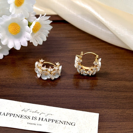 S925 Silver Needle Earrings Super Fairy Shell Camellia Earrings Accessible Luxury High-End Exquisite Flower Branches Sweet Earrings