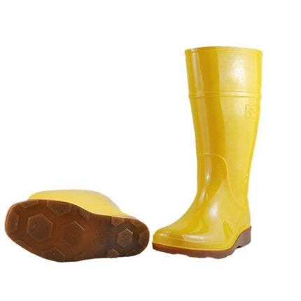 Golden Oak Water Shoes Farm Feeding Pigs Feeding Cattle Dung Water Shoes Medium and High Rain Shoes Super Wear-resistant and Good Flushing Rain Boots Rubber Shoes