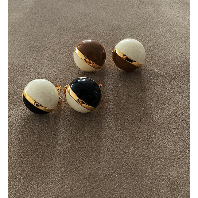 French Retro Elegant Elegant Color Matching Ball Earrings Exquisite All-match High-end Metal Earrings Earrings for Women
