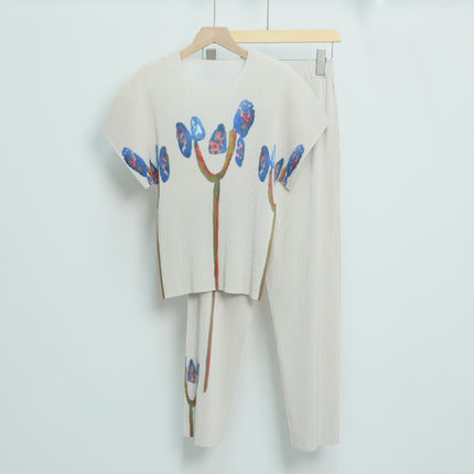 Fashion Pleated Suit for Women, Summer New Style, Age-Reducing Round Neck Top, Nine-Point Pants, High-End Casual Two-Piece Set