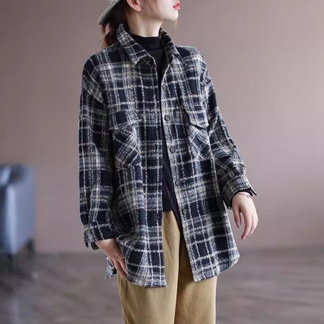Autumn 2024 New Plaid Shirt Women's Loose Retro Thickened Scrub Shirt Jacket Design Niche Top
