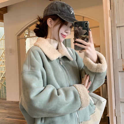 Korean-Style High-End Light Blue Lapel Short Shearling Coat for Women, 2026 Winter Model, Leather and Fur Integrated Jacket