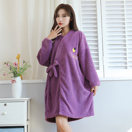 Women's bath towel can be worn and wrapped soft absorbent thick long sleeve lace-up bathrobe beauty salon home wear internet celebrity bathrobe