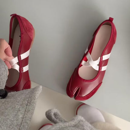 Pointed Toe Shoes Women's New 2025 Pig's Trotter Cross Horseshoe Shoes Red Casual Belt Flat Shoes Mary Jane