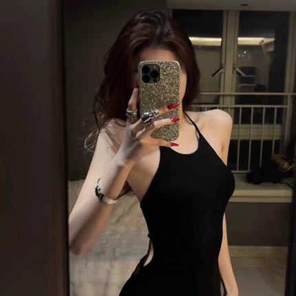 Cool and Elegant Black Backless Halterneck Dress for Women in Summer, High-End Mom-Style Waist-Hugging Fishtail Long Skirt