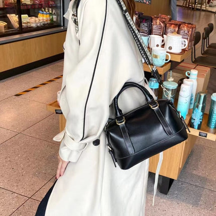 2023 Summer Commuting Retro Cowhide Handbag Simple Women's Vegetable-Tanned Genuine Leather Crossbody Bag Versatile and Compact