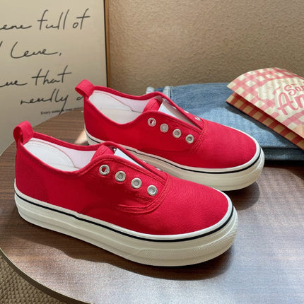 Slip-on Lazy Canvas Shoes Women's 2025 New Round-toed Thick-soled All-match Casual Sports Board Shoes