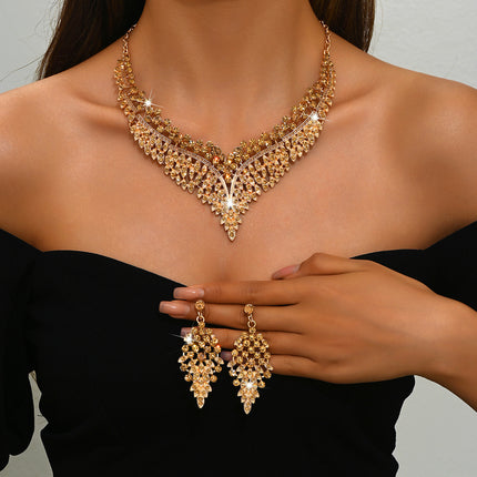 European and American Alloy Retro Crystal Necklace Cross-Border Exaggerated Clavicle Palace Exquisite Suit Banquet Rhinestone Necklace Earrings