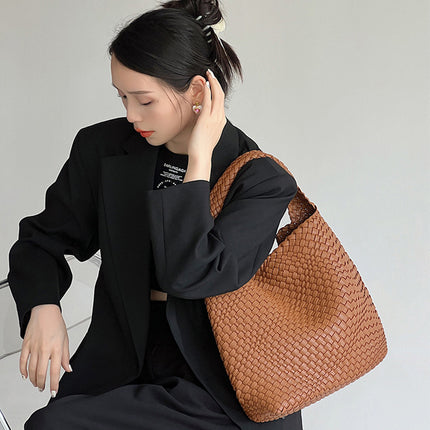 PU Woven Tote Bag / Sac Tressé PU