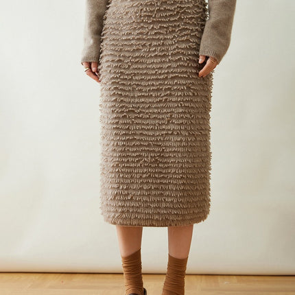 2025 New Autumn and Winter Fashionable and Versatile Cashmere Knitted Skirt for Women Brushed Korean Pure Color Hip Skirt Soft