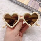 Off-white frame tea slices