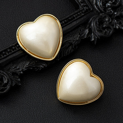 925 Silver Needle Pearl Heart Earrings, Vintage Style, Fashionable Design, Gentle Hong Kong Style Copper-Plated Earrings 2070