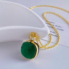 Necklace/gold emerald (weight 7.5 grams)