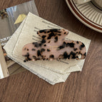 Light leopard print