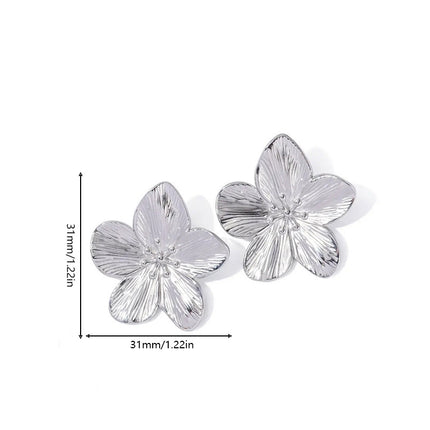 European and American Style Exaggerated Titanium Steel Flower Earrings for Women, French Three-Dimensional Fashion Light Luxury Silver Petal Earrings Versatile Style