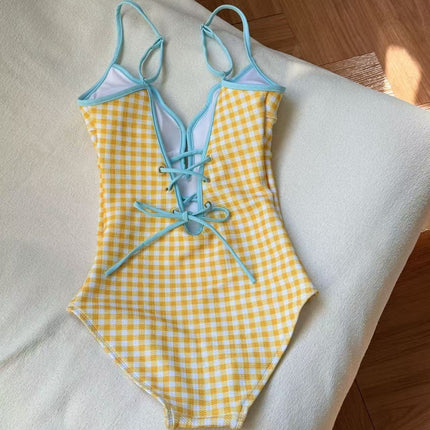 Source manufacturers small fresh plaid student one-piece swimsuit triangle slim slim hot spring holiday swimming pure wind