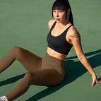 Brown / M