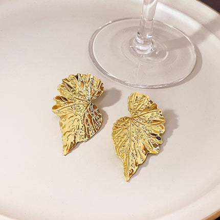 European and American Style Simple Elegant Metal Wind Ring Earrings Retro Exaggerated Irregular Electroplating High-grade Earrings for Women