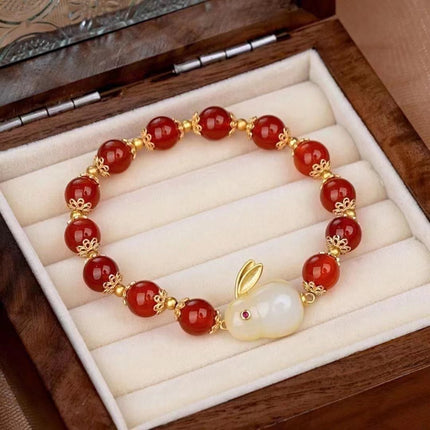 Imitation Hetian Yu bracelet female ins niche design non-fading retro light luxury temperament bracelet girlfriends gift Bai match