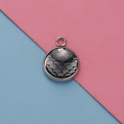 Cross border in stock 12MM mirror titanium steel resin round fish scale jewelry accessories DIY personality fashion geometric pendant