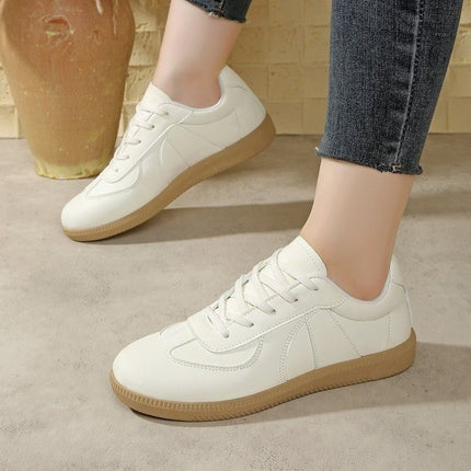 Sports Casual Shoes Soft Sole Shoes for Women 2025 Summer New Versatile Breathable White Shoes Flat Retro Moral Training Shoes