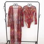 Figure 8 / M (blouse with m)