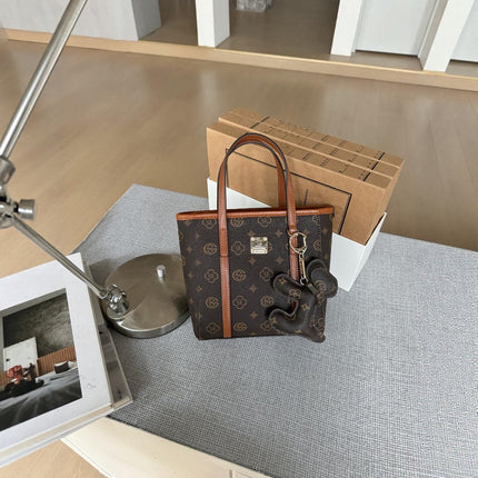 Fashion Simple Mobile Phone Bag for Women 2025 New Doll Handbag Trendy Versatile Casual Shoulder Crossbody Bag Pendant